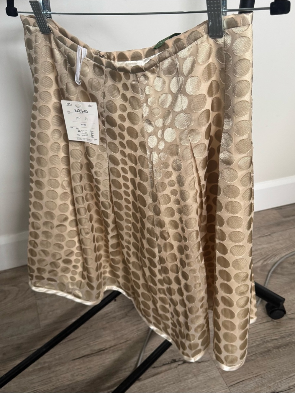Women's Polka Dot Satin Skirt in Champagne